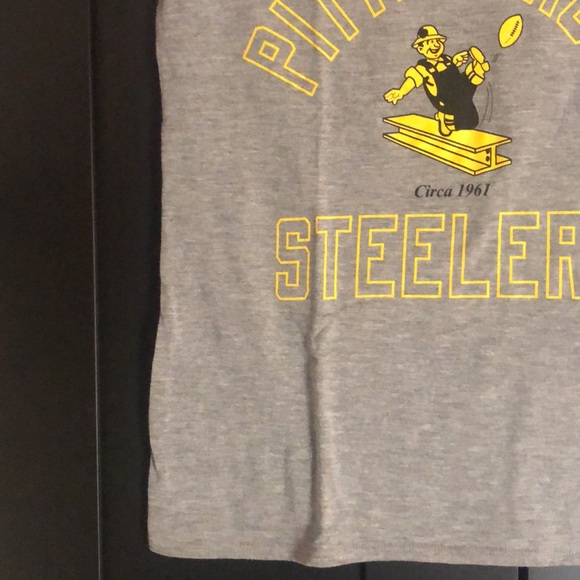 🖤💛 NWOT! Nike Pittsburgh Steelers V-neck size small - Picture 4 of 14